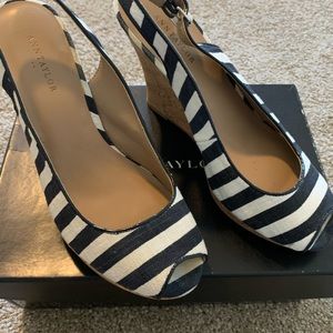 Ann Taylor Navy and White heel sandals